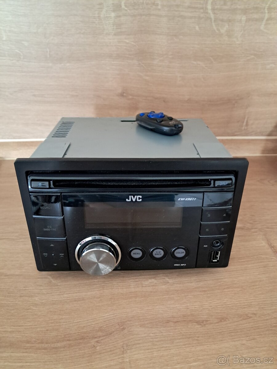 Autorádio JVC KW-XR611 s CD přehrávačem a USB
