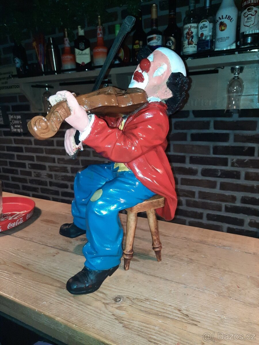 KLAUN ŠAŠEK S HOUSLEMI JUN ASILO PRODÁM
