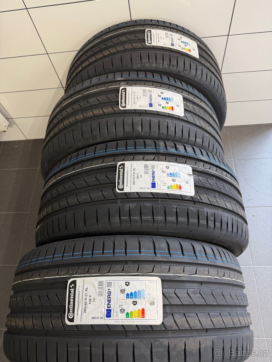 285 / 40 / 21