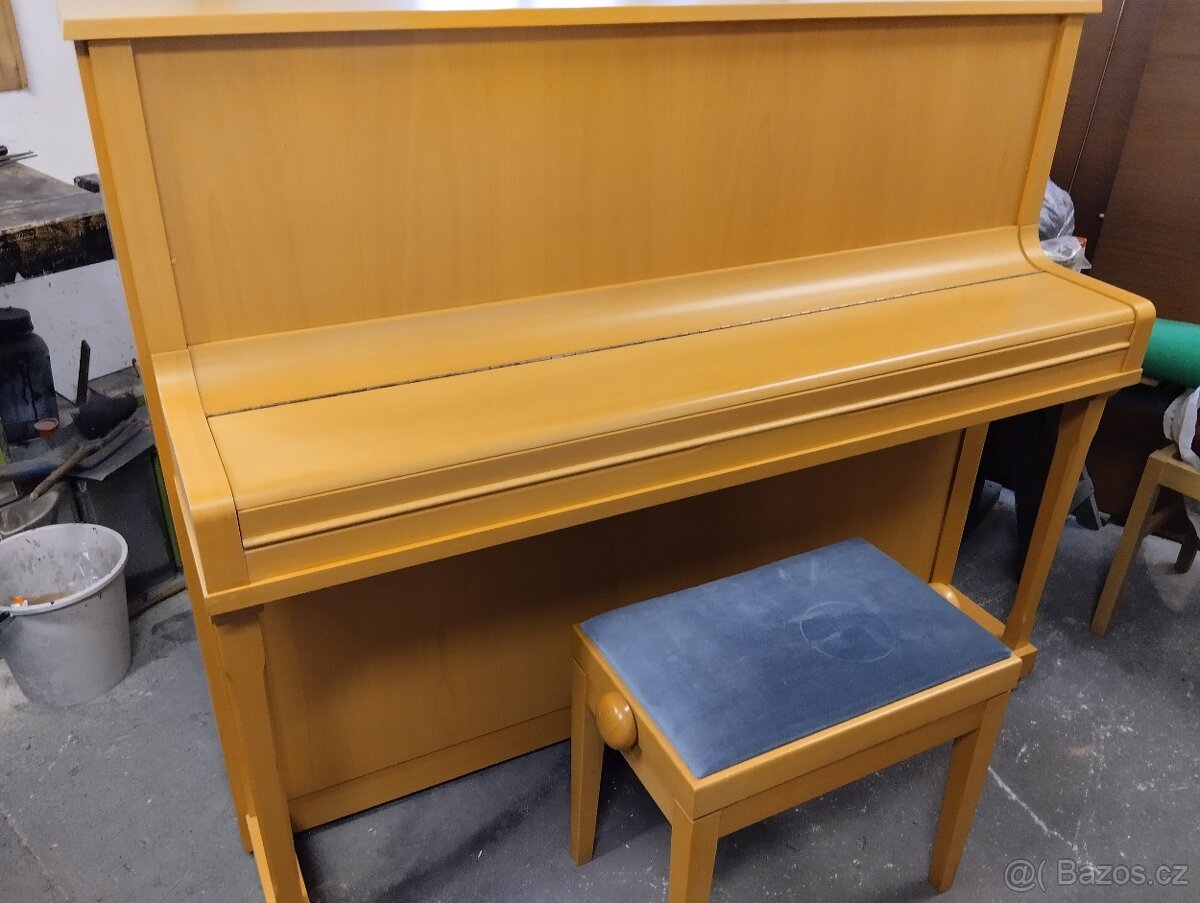 Prodám pianino Solton C120