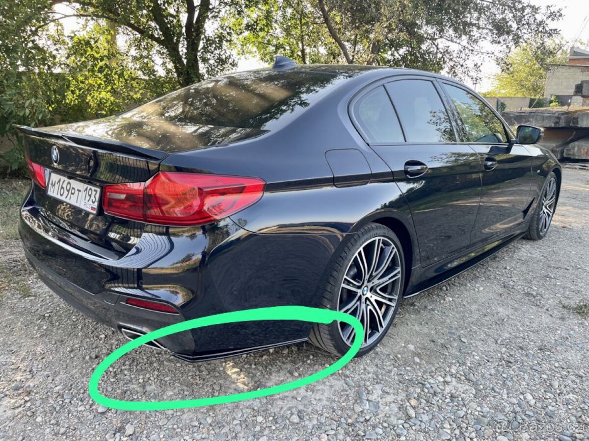 Černé zadní splittry BMW G30