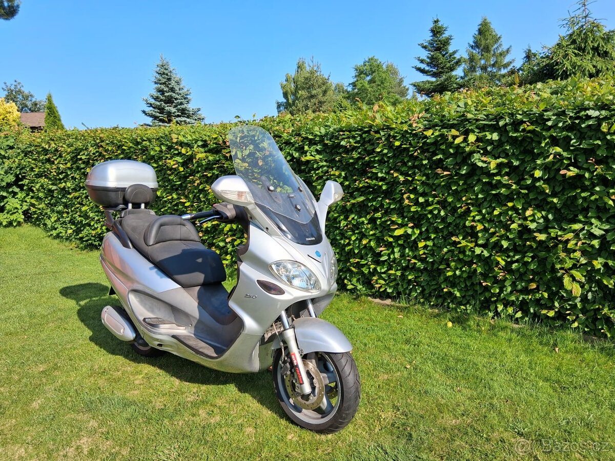 Piaggio X9