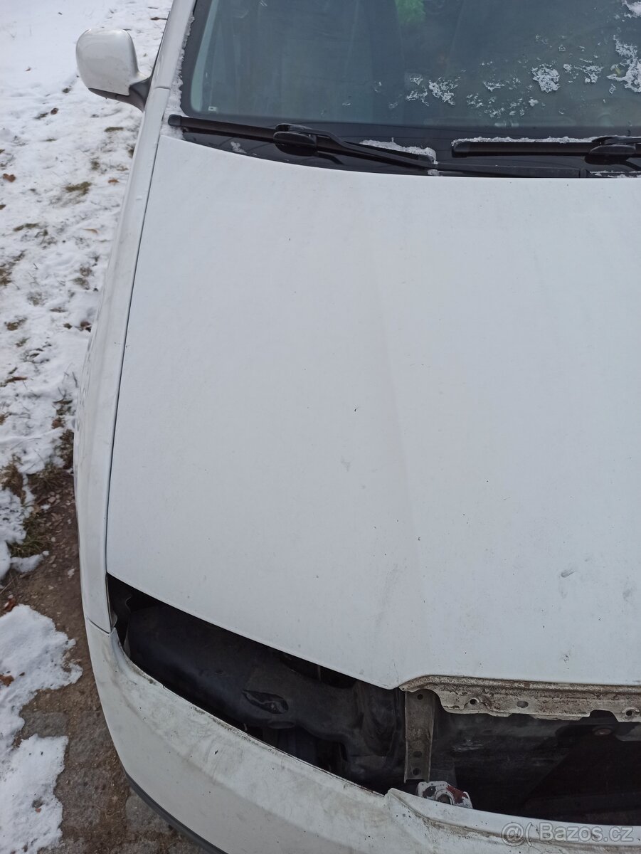 Prodám kapotu bilá Fabia 1 combi