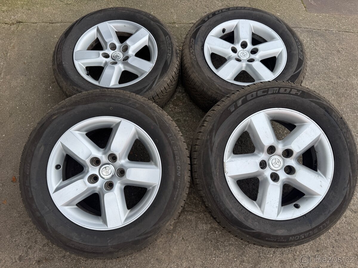 5x114,3 celoroční 235/60/16