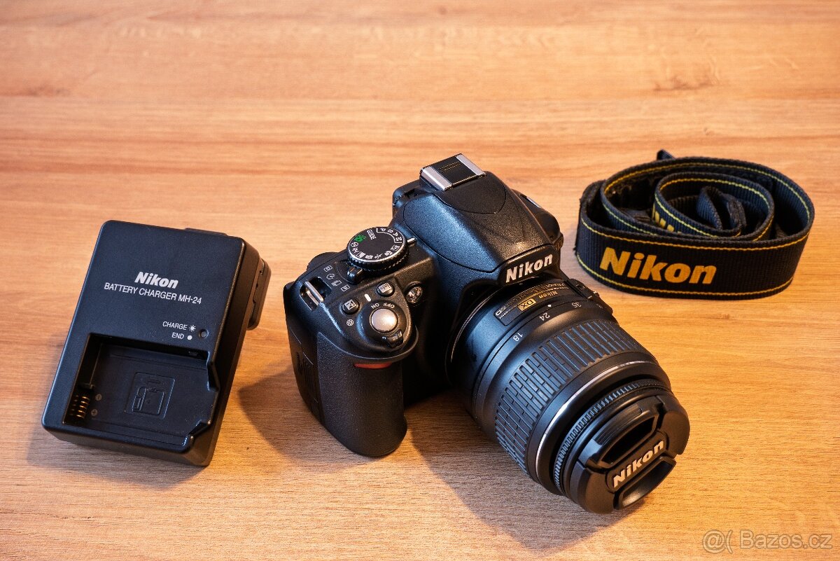 Nikon D3100 + objektiv Nikkon 18-55mm