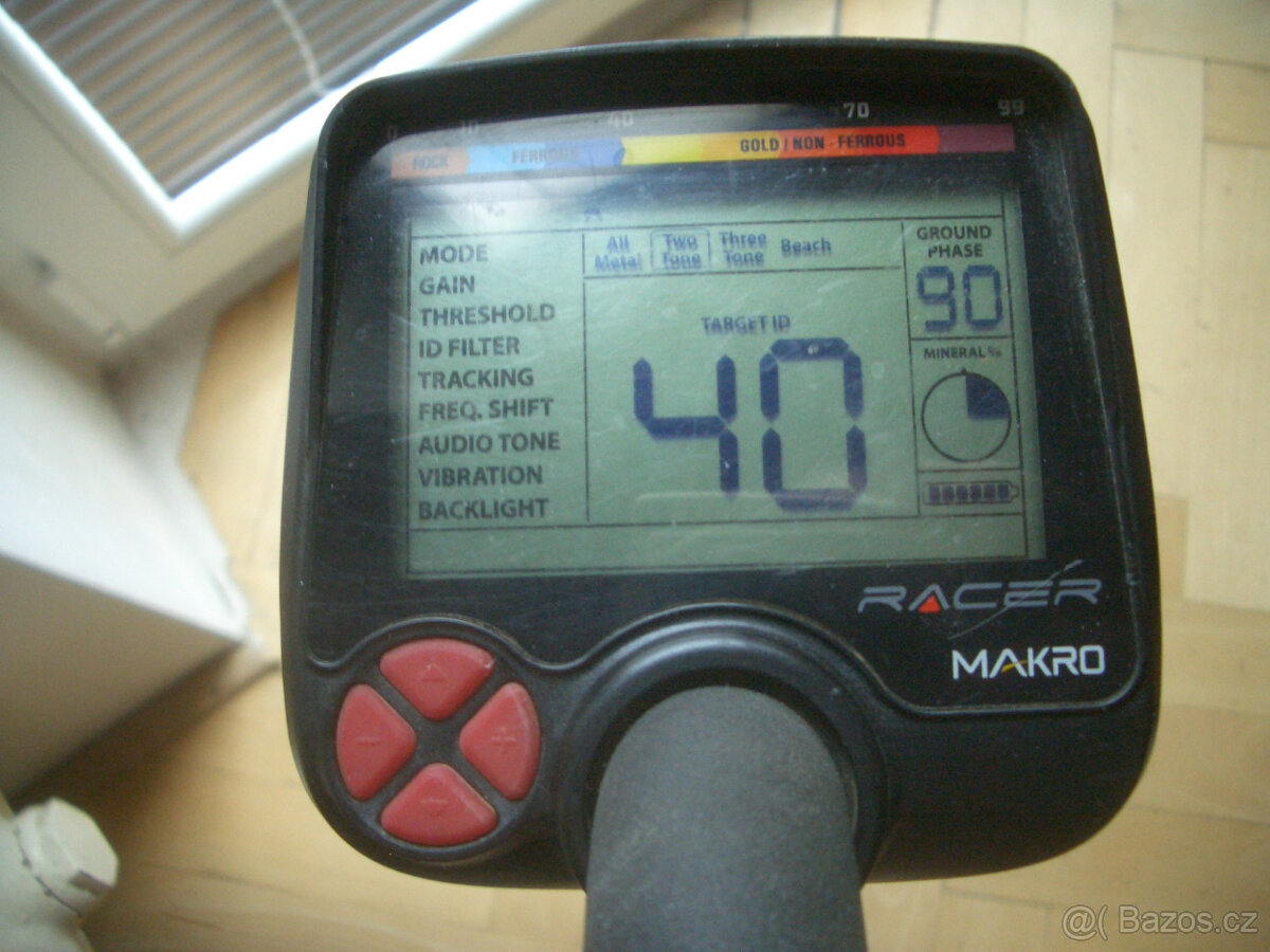 Detektor kovu Makro Racer