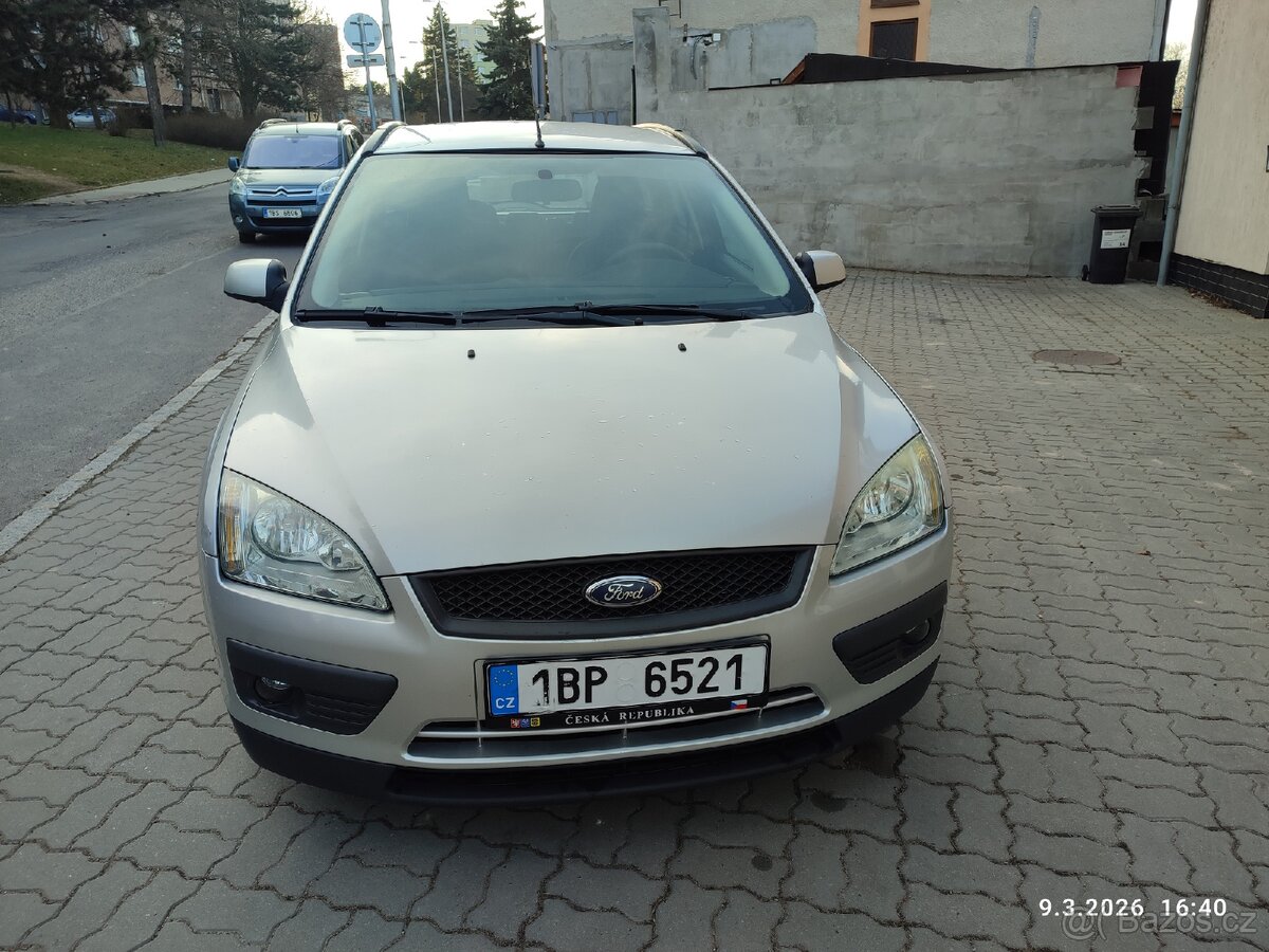 Ford Focus kombi 1.6, 2007, benzín