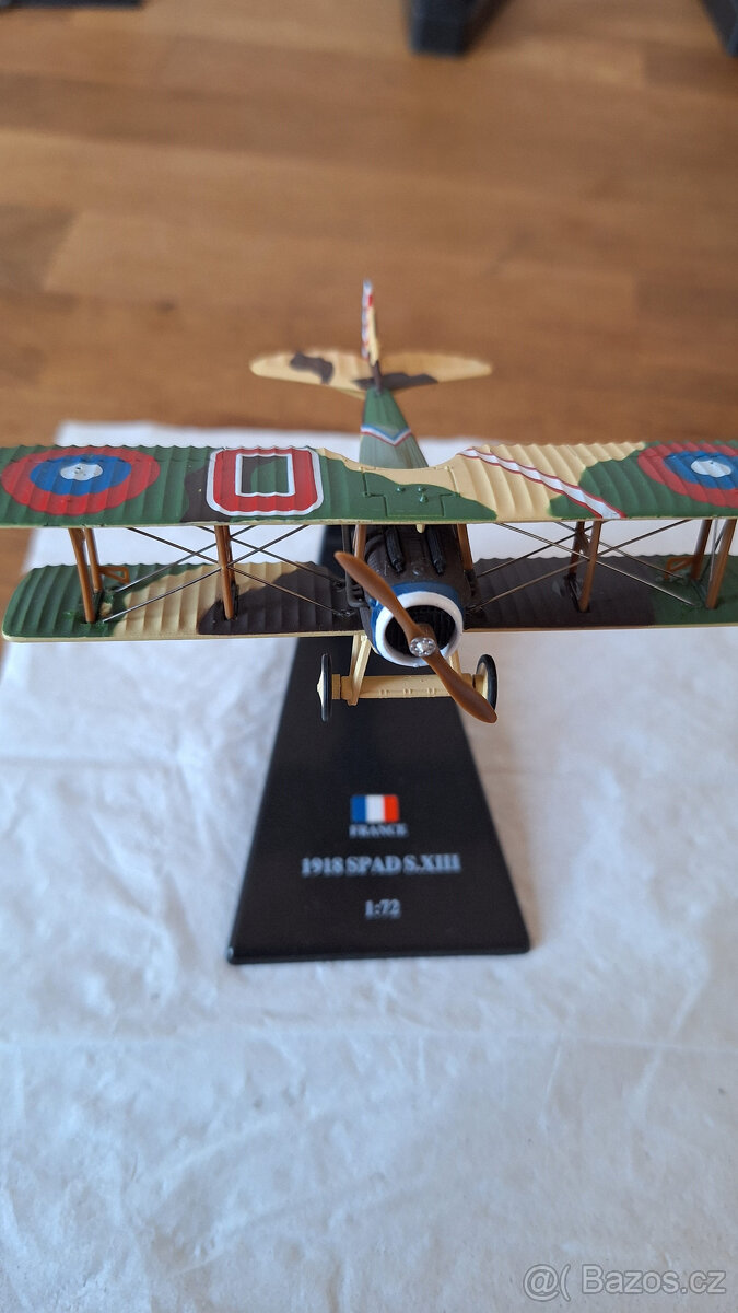 Kovový model letadla v měřítku 1:72 / 27