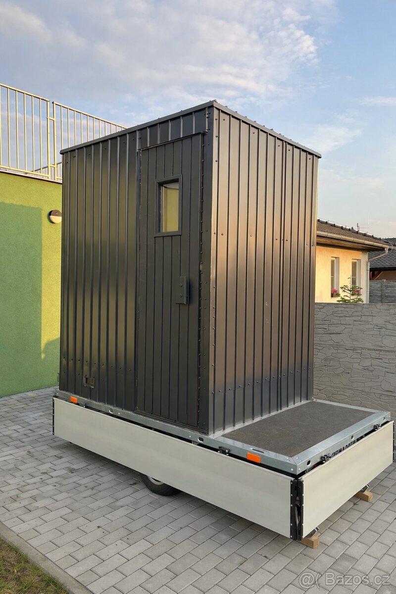 Mobilní sauna na vozíku
