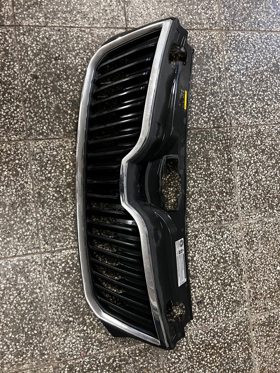 Maska škoda rapid