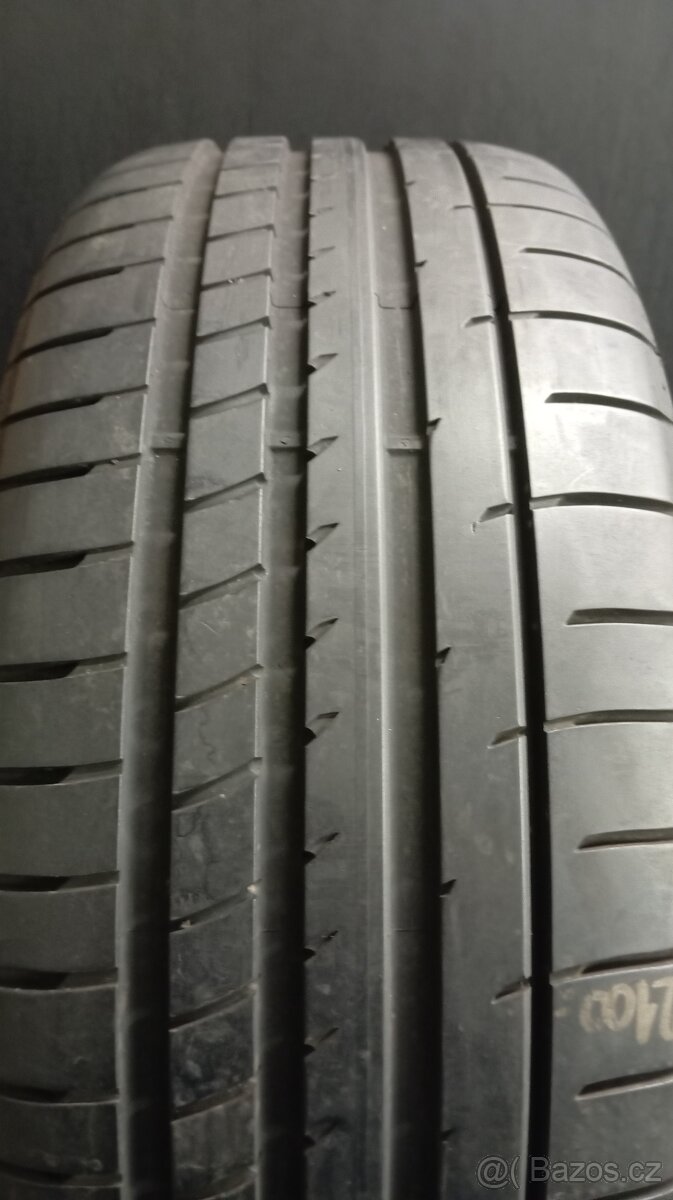 255/55R19 -GOOD YEAR -letní