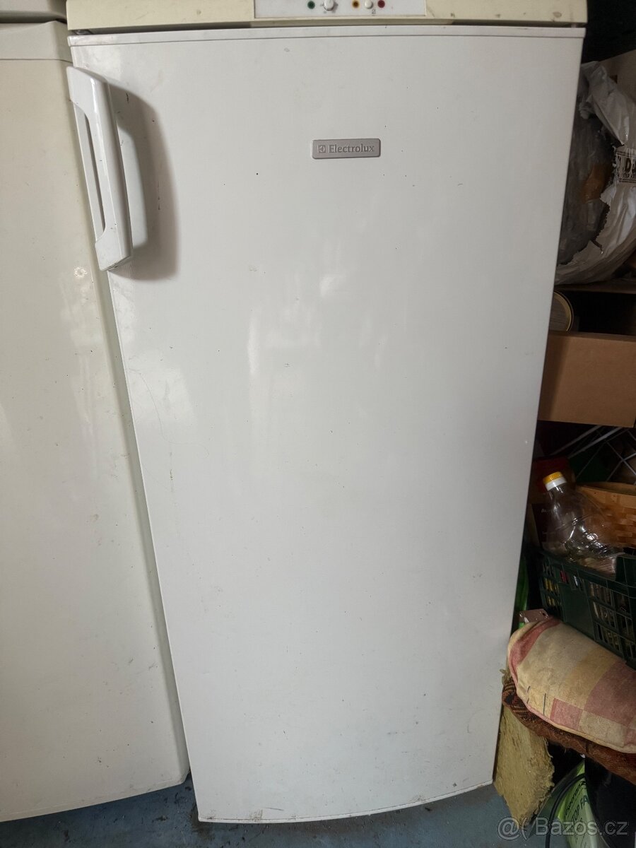 Mrazák Calex a mrazák Elektrolux