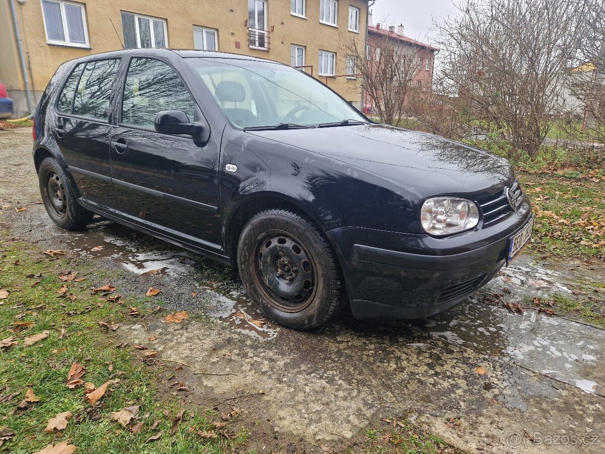 Golf 4 1,6 77kw AZD