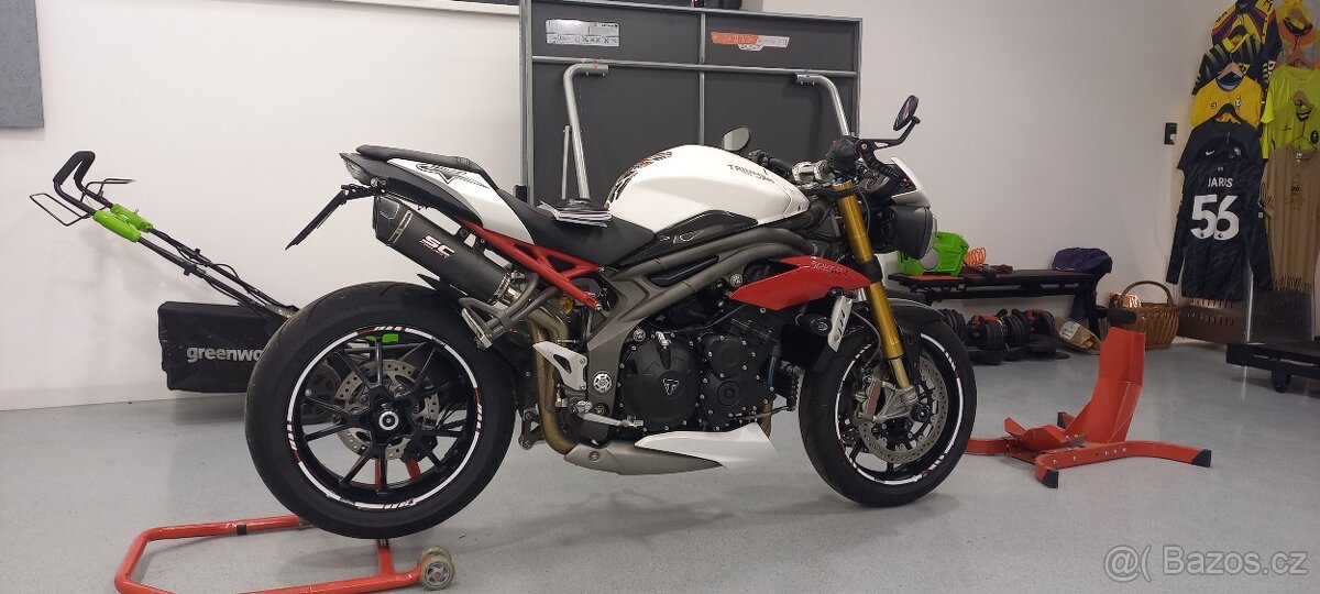 Triumph speed 1050r