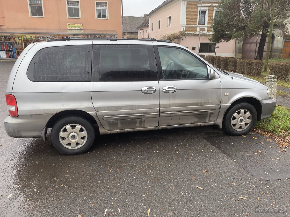 Kia carnival 2