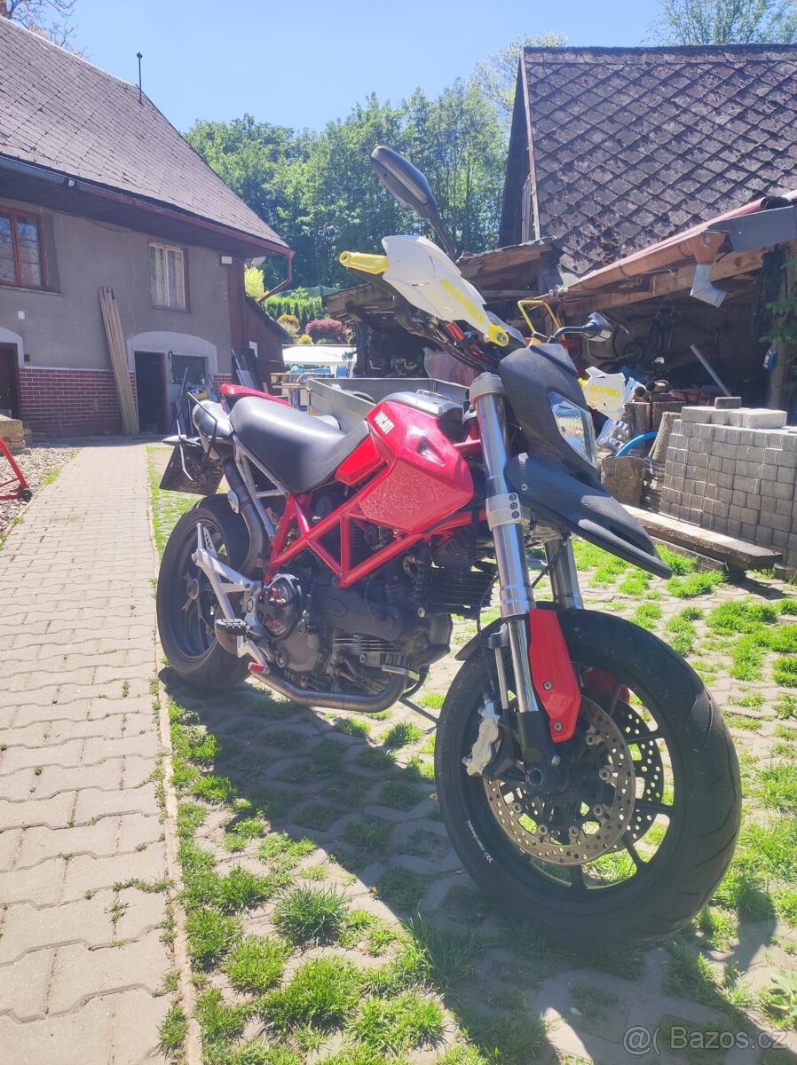 Ducati Hypermotard 1100
