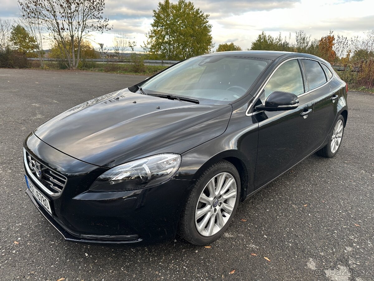 Volvo V40 D2