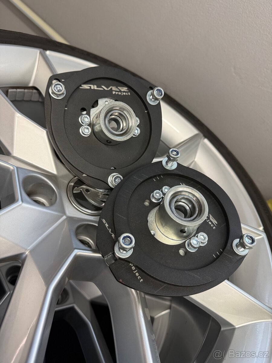 Silver Project nastavitelné horní uložení pro VW Golf 5/6