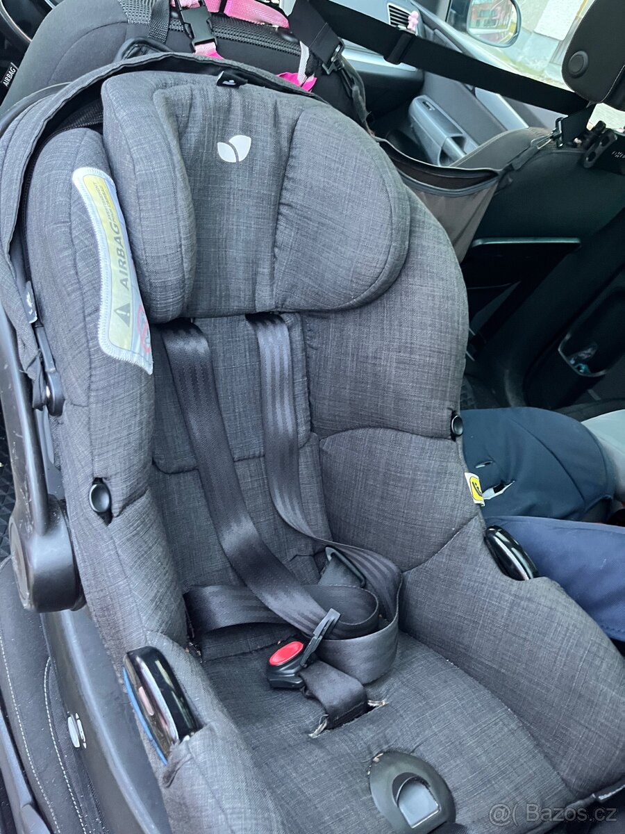 Vajíčko s isofix základnou
