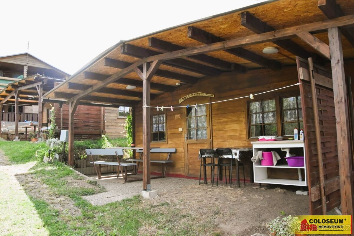 Šakvice - Nové Mlýny, chata 1+1, karavan – chata