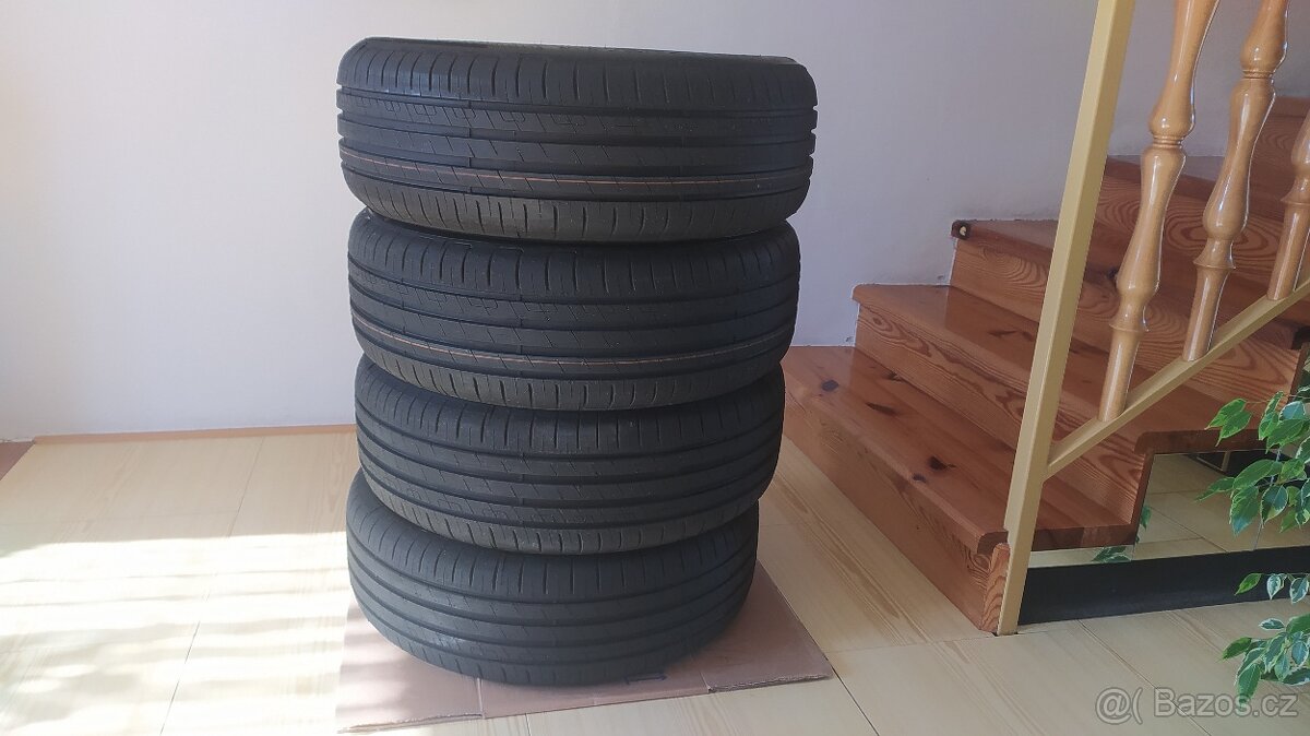 Pneu Goodyear 215/55 R 17