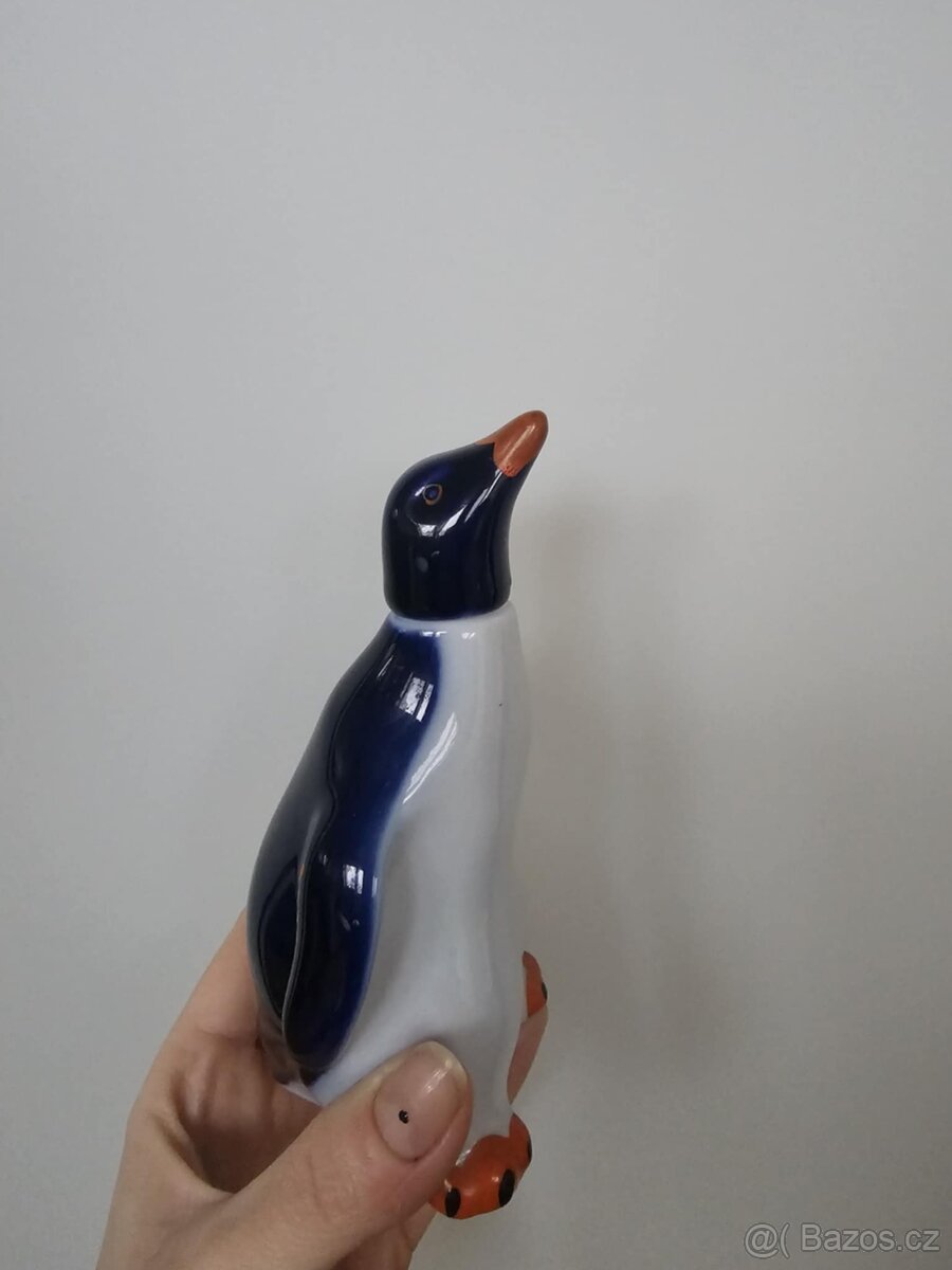 Vintage porcelánová karafa tučňák