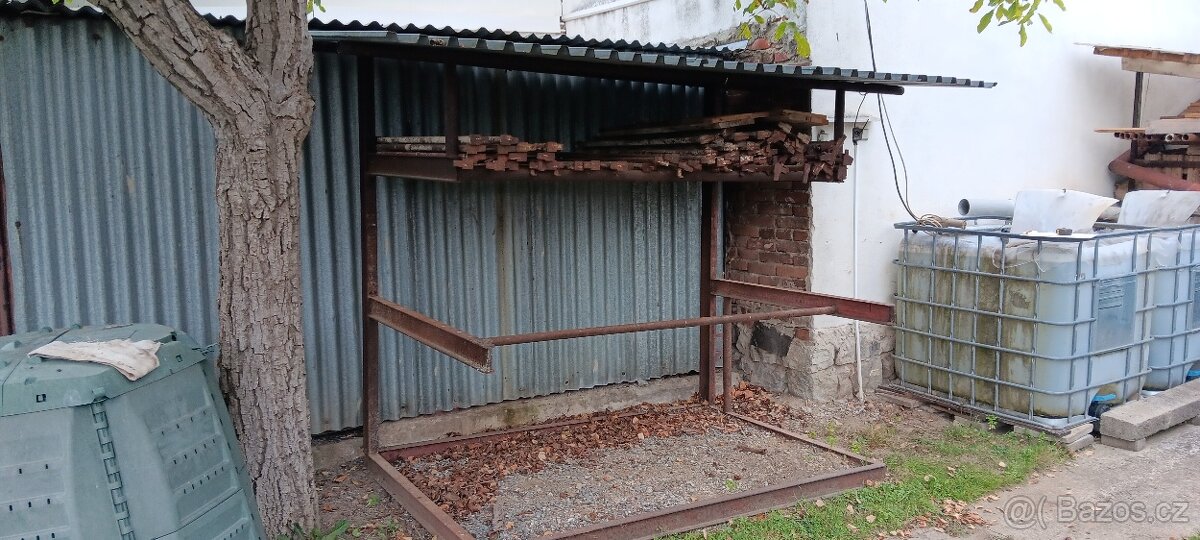 Ocelový regál