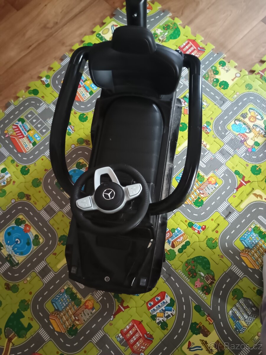 Odrážedlo Mercedes-Benz