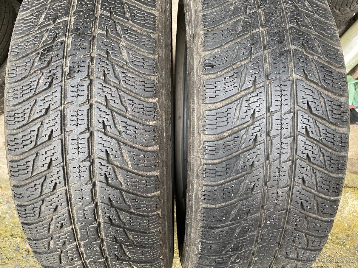 zimní 215/65 R17