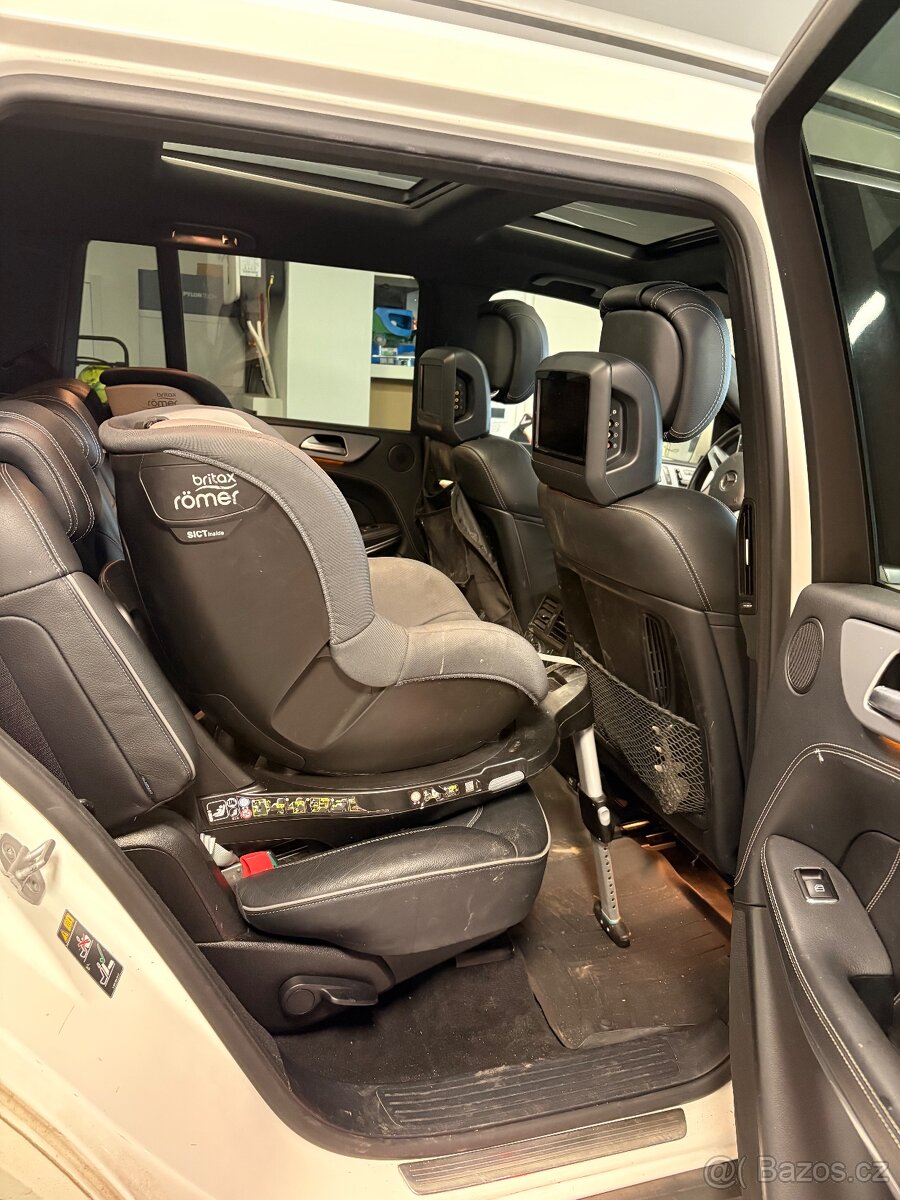 Autosedačka Britax Römer Dualfix -otočná