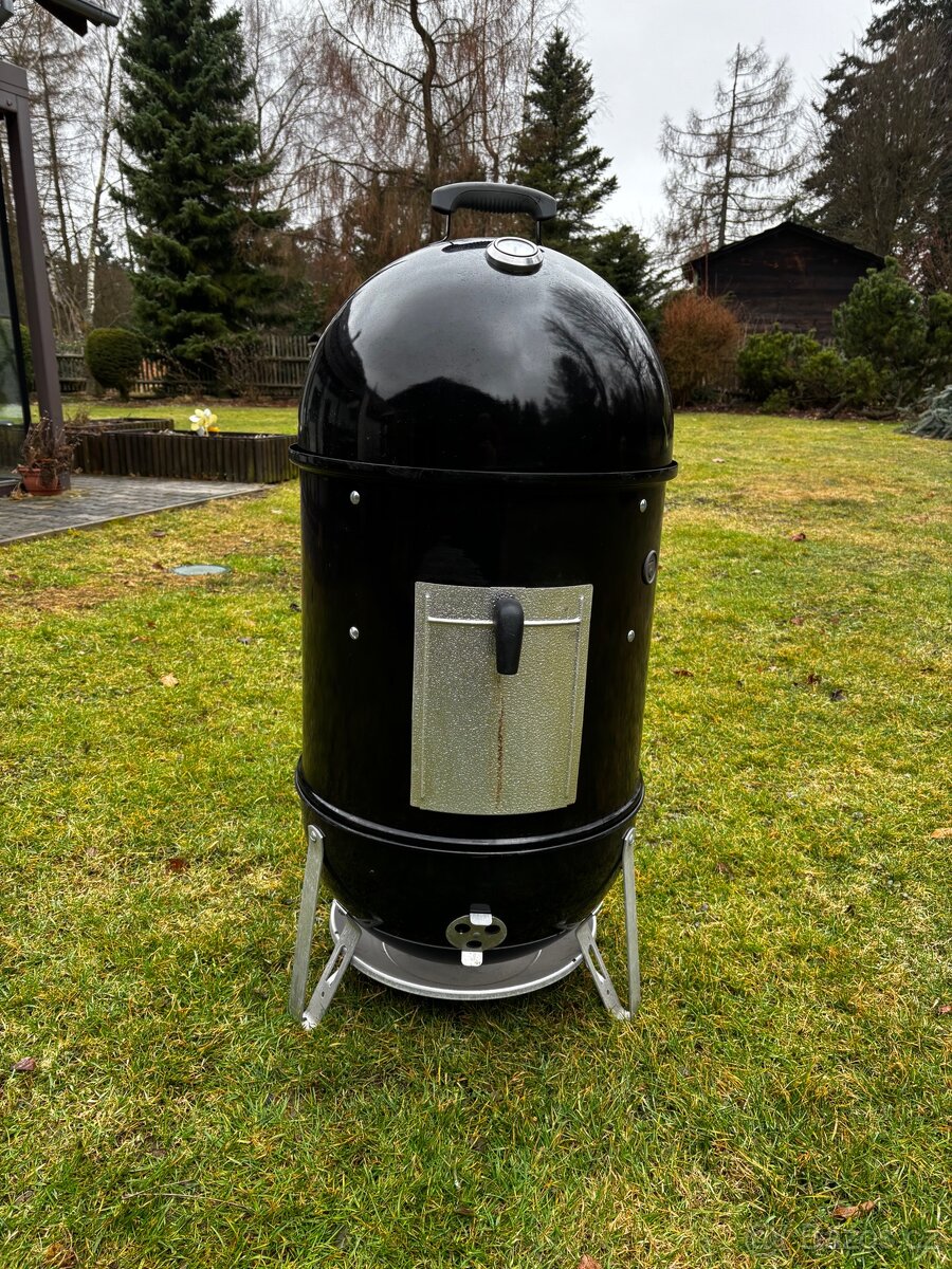 Prodám Weber Smokey Mountain, 57 cm