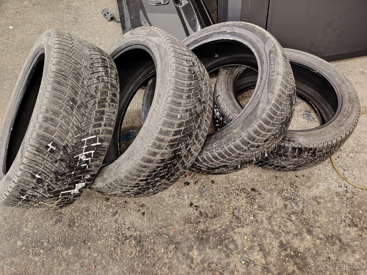 275/45R21 Pirelli zimní