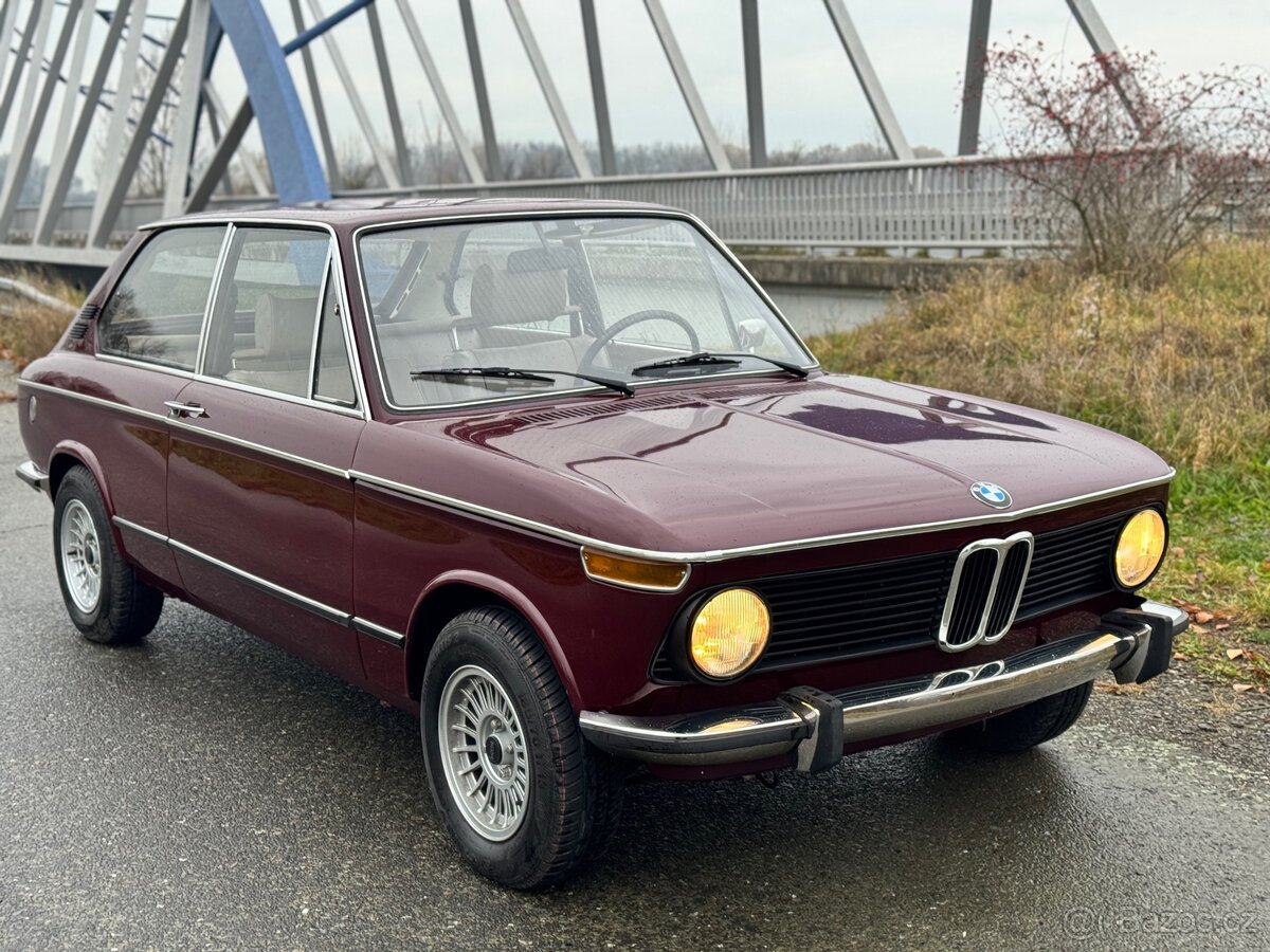 BMW 2002 Touring Malaga Rot Zlevněno