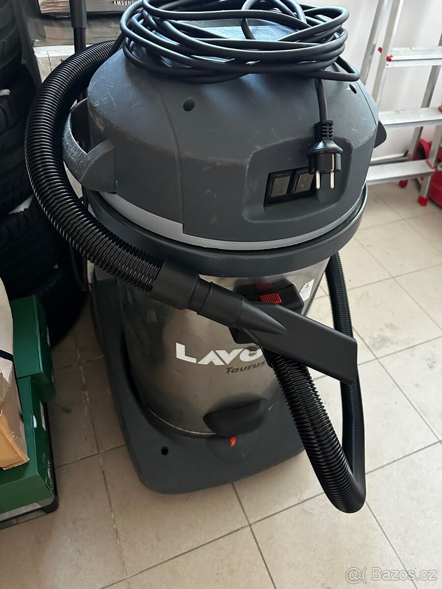Průmyslový vysavač 3,6 kWt