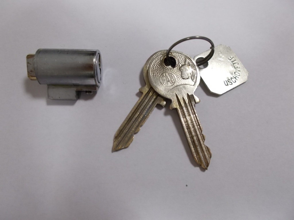 Jawa 250/559 panelka - Fab zámek - spínačka