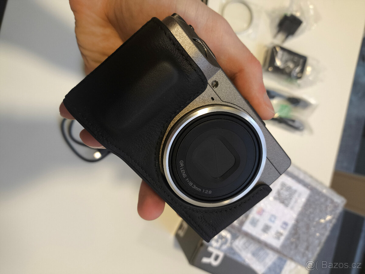 Ricoh GR III diary edition, v zaruke do 3.3.2027