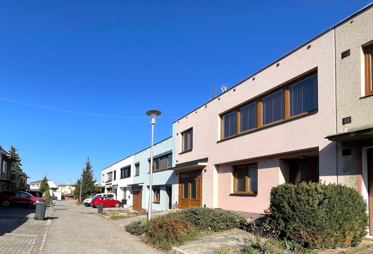 PRODEJ RD UHERSKÝ BROD, SADOVÁ