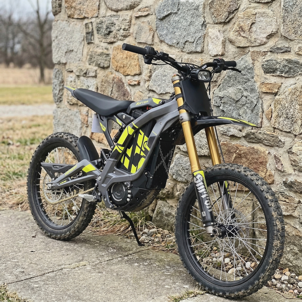 NOVÝ Sur-Ron Light Bee X 2025