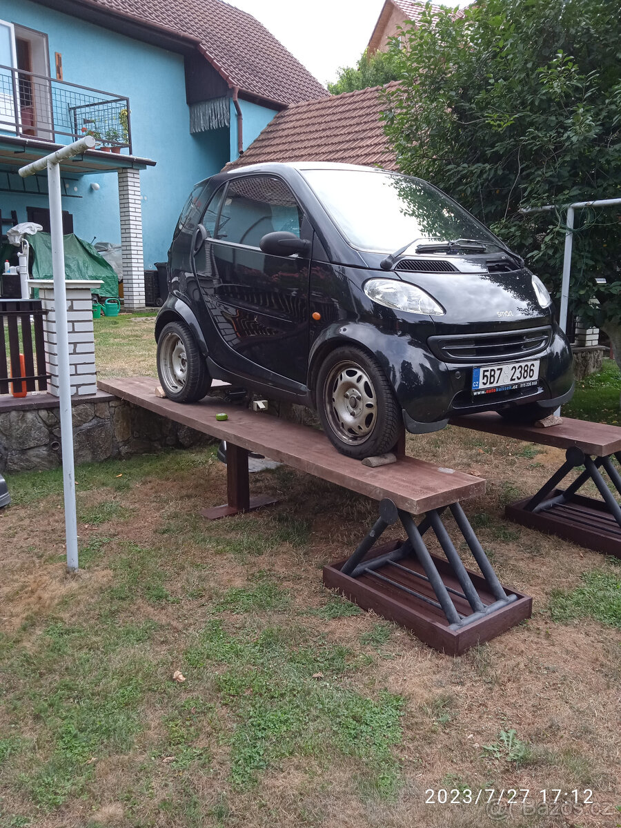 prodám zachovalý SMART