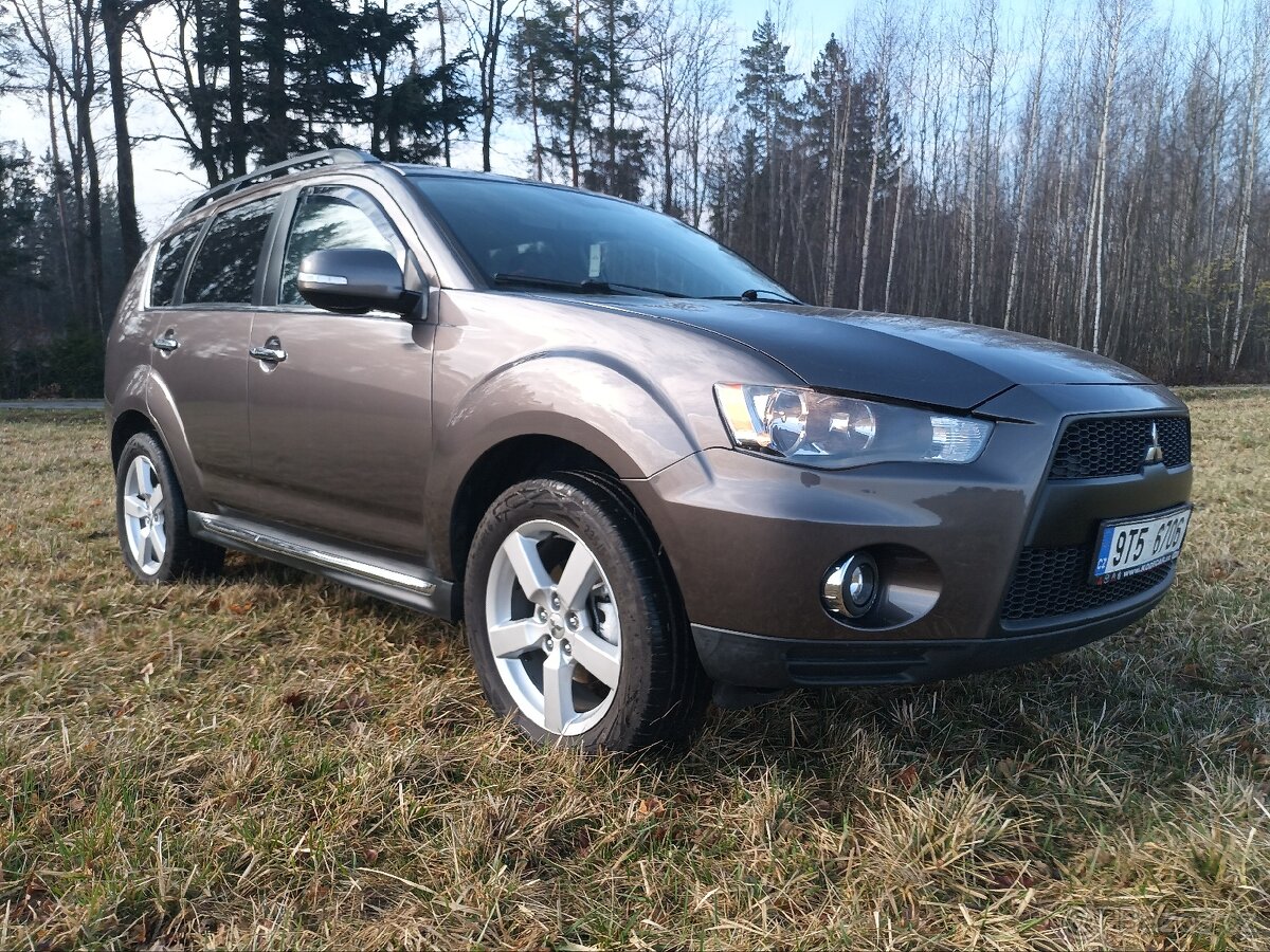 Outlander 2.2 Did 4WD