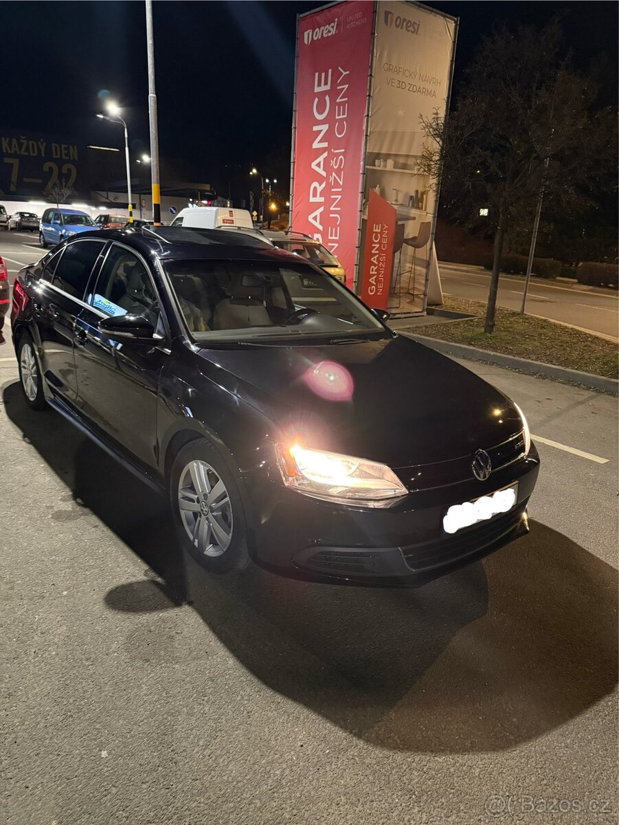 Volkswagen Jetta Hybrid