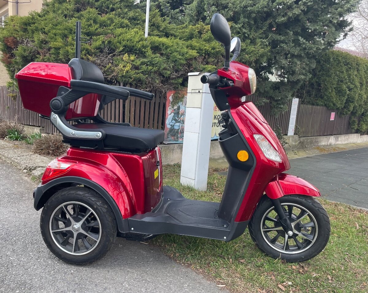 Elektrická tříkolka SELVO 31000
