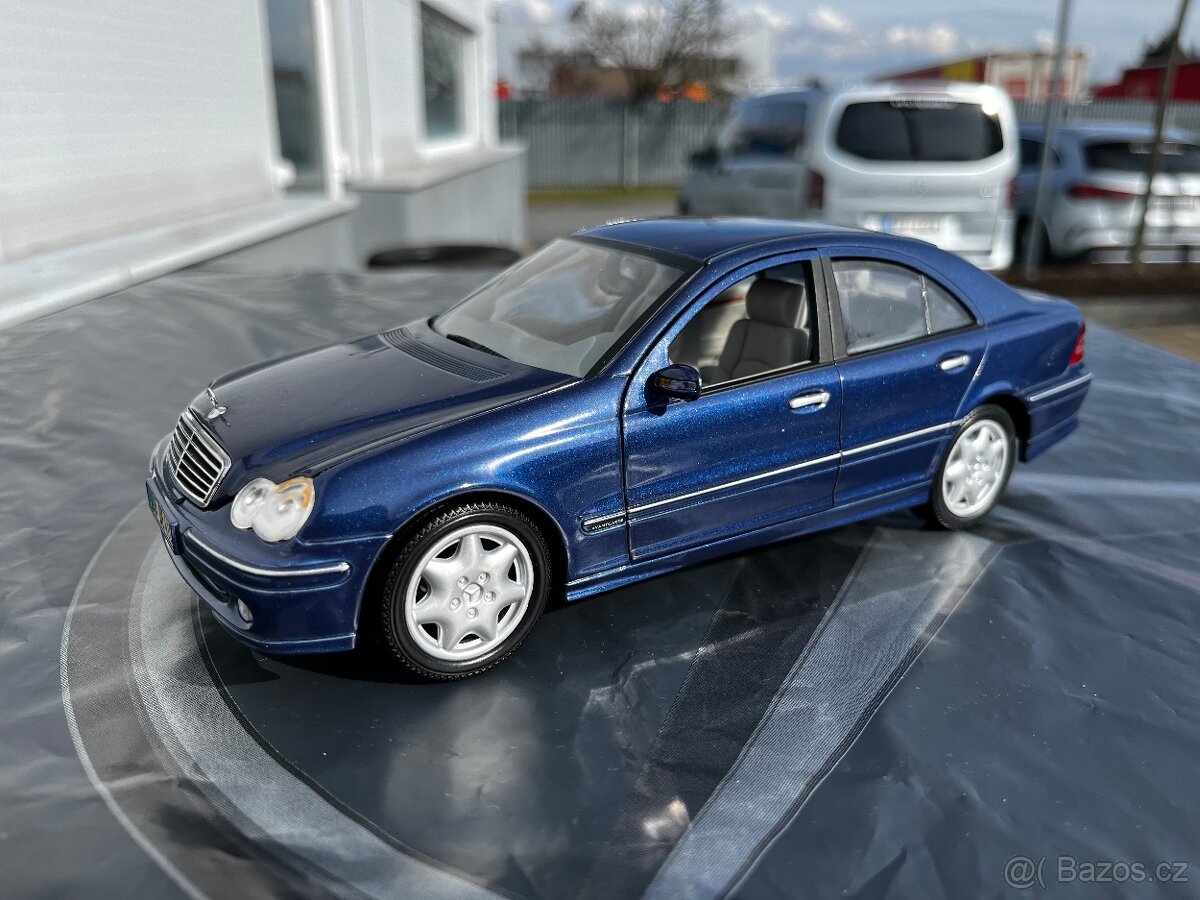 Model Mercedes Benz C-Class 1:18