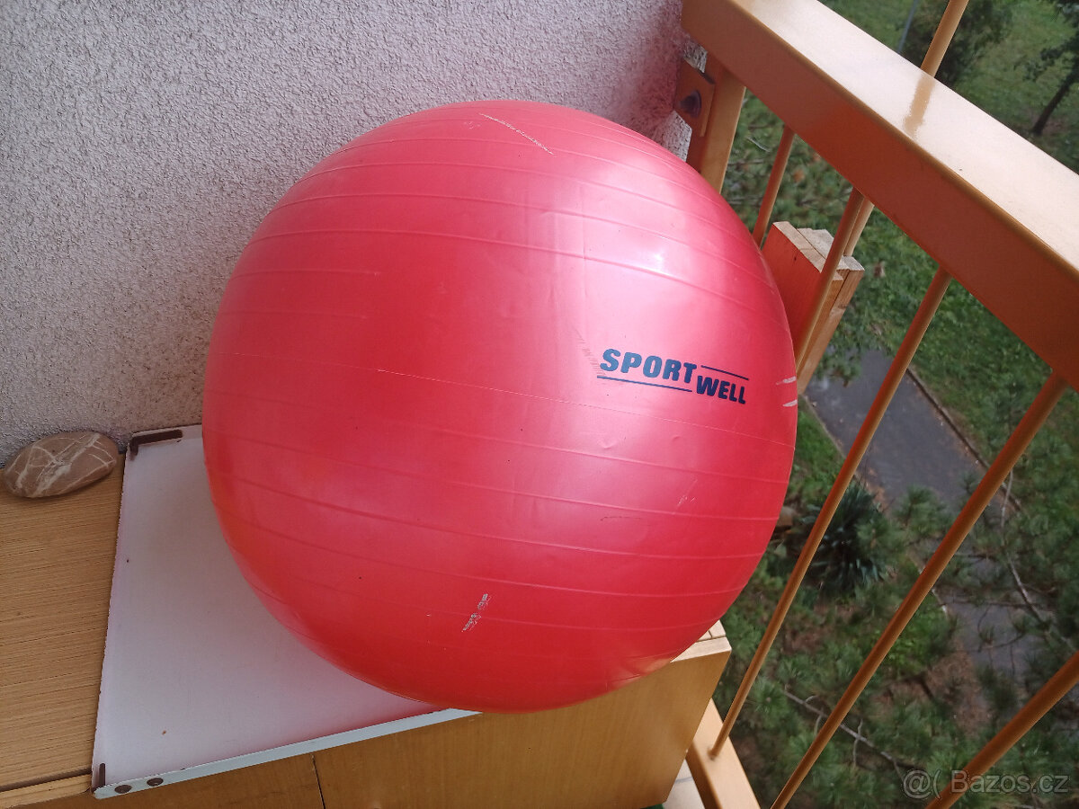 Gymnastický míč