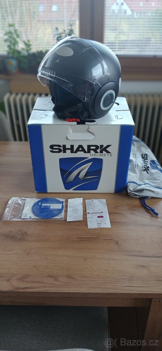 Přilba Shark