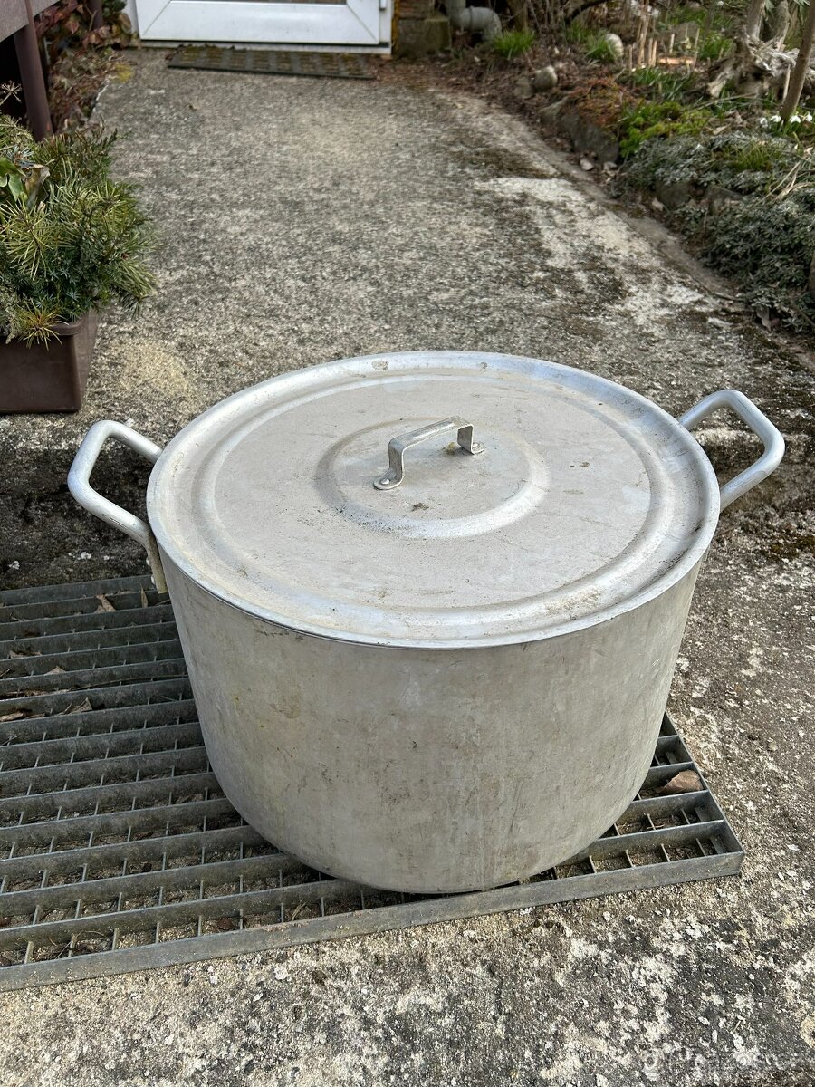 Hrnec na zabijačku, objem cca 40 l