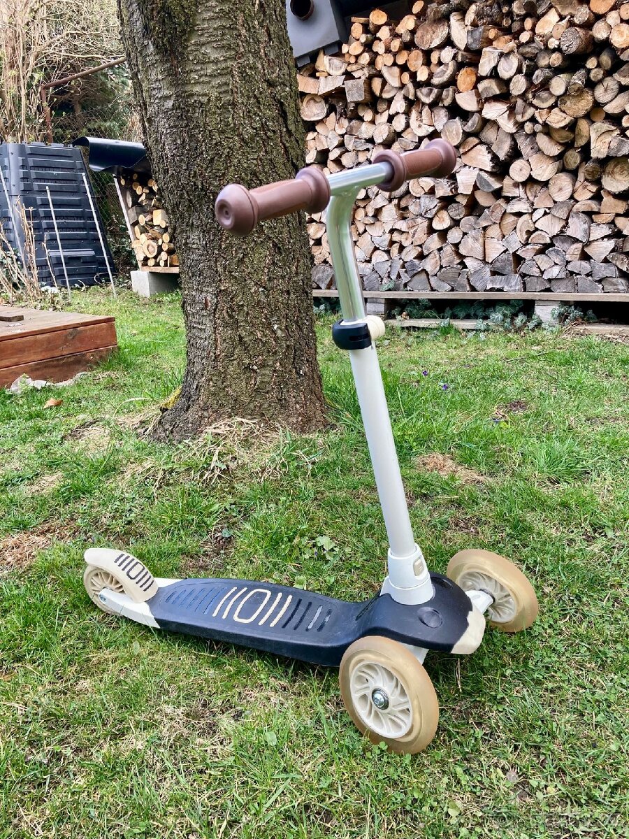 dětská tříkolová koloběžka
