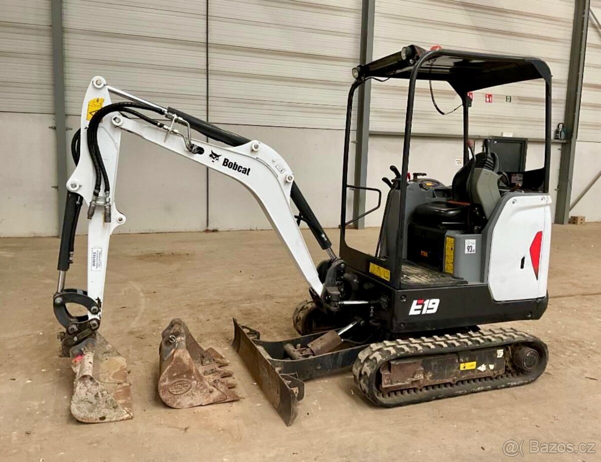 BAGR BOBCAT E 19