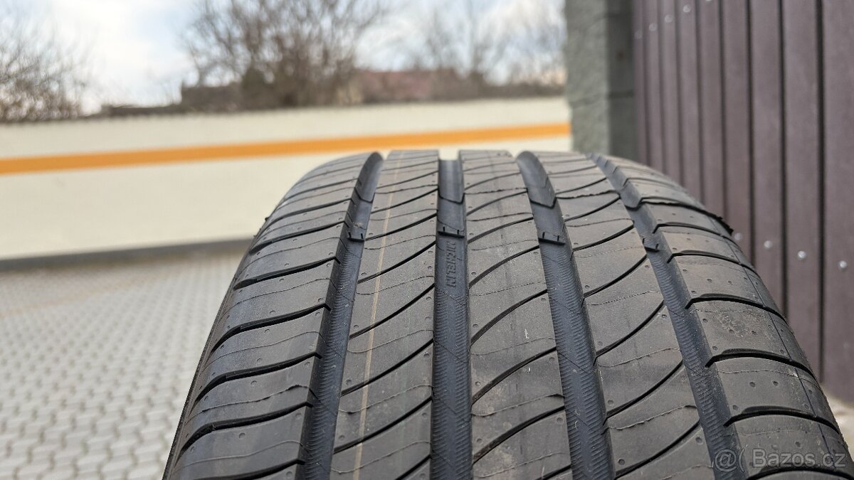Pneumatiky 235/50 R19