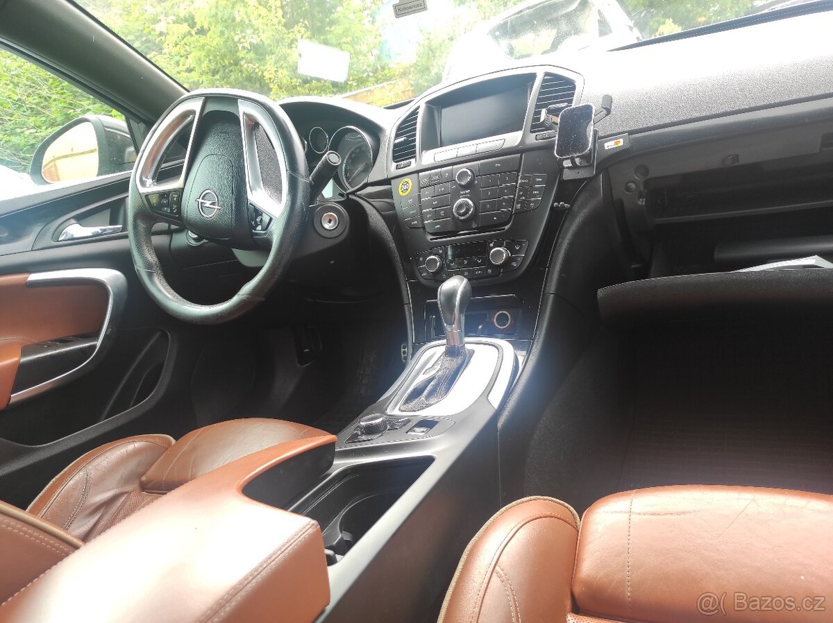 Interiér Individual Opel Insignia 4x4